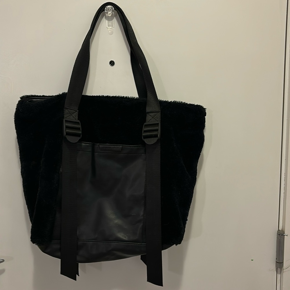 Kendall & Kylie black, fun fur tote bag